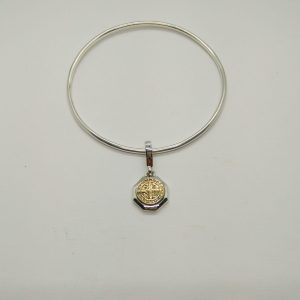 Esclavas con medalla plata y oro